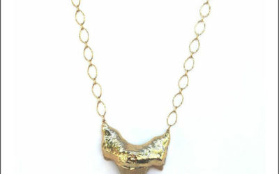 WANT: gold shark tooth pendant