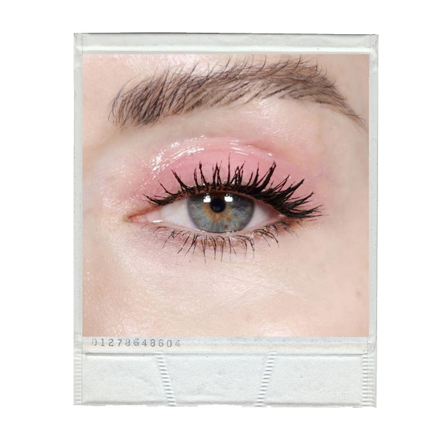 MOMENT OF // Pink Eye Gloss